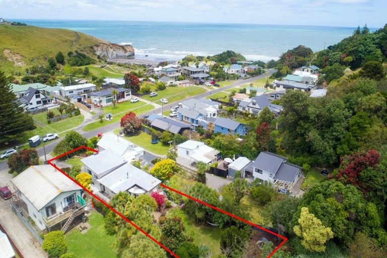 Photo of property in 37 Mowhanau Drive, Kai Iwi, Whanganui, 4574