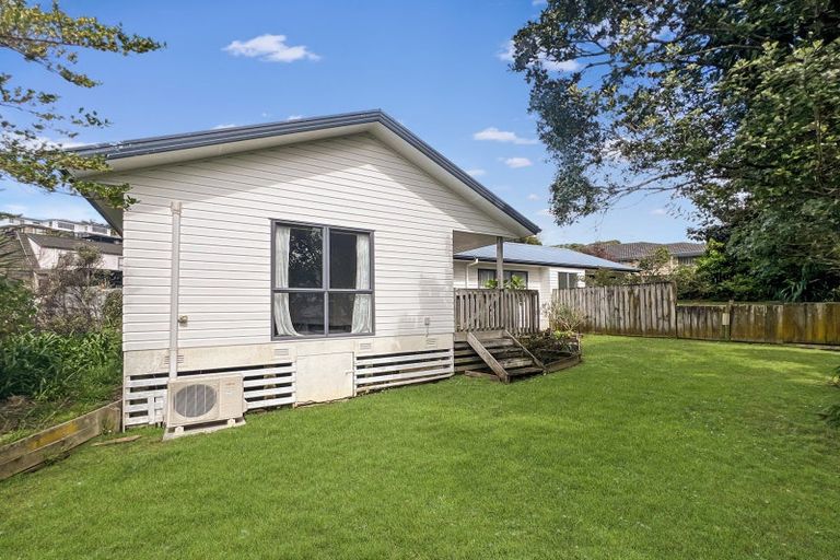 Photo of property in 19 Lowburn Place, Clover Park, Auckland, 2019