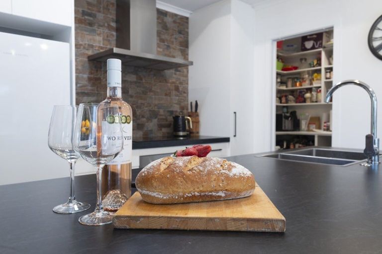 Photo of property in 19 Lily Way, Pyes Pa, Tauranga, 3112