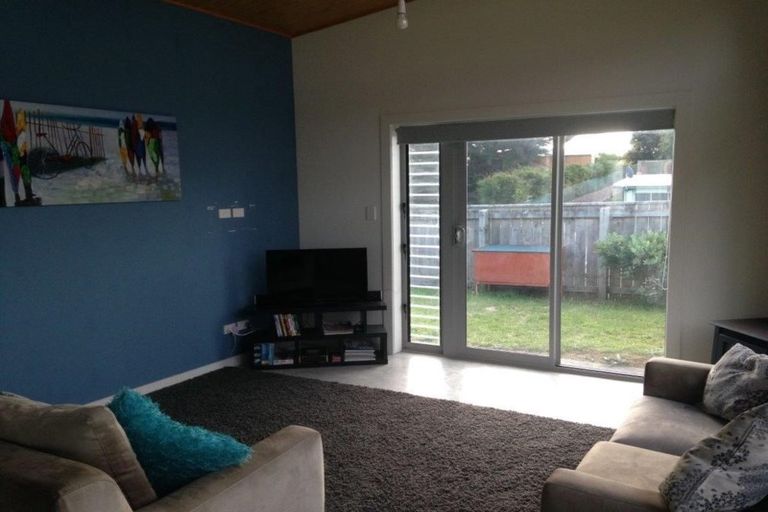 Photo of property in 60 Rua Avenue, Waitarere Beach, Levin, 5510