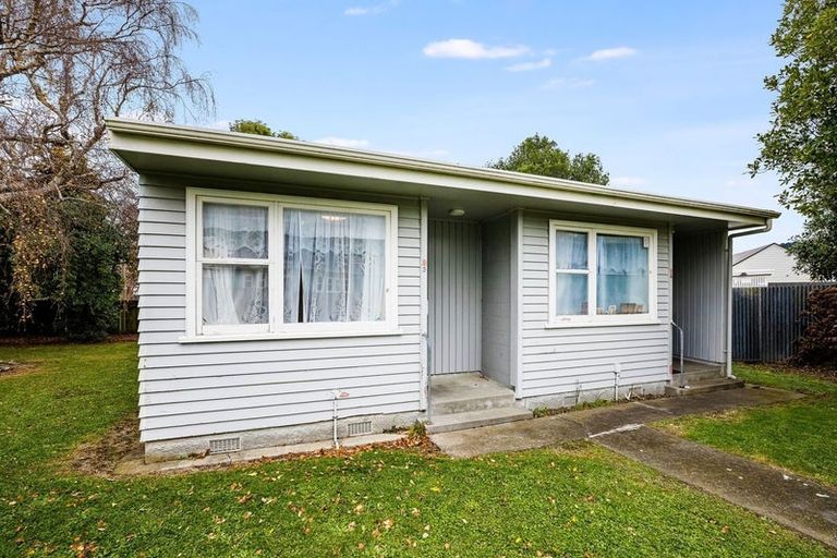 Photo of property in 138 Reynolds Street, Taita, Lower Hutt, 5011