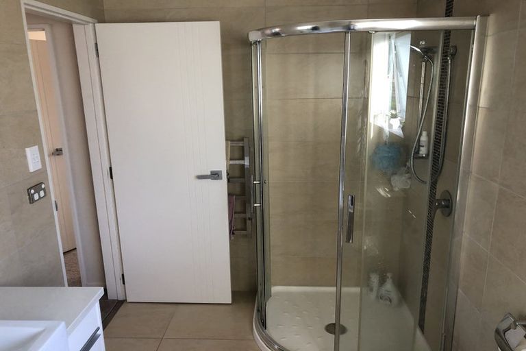 Photo of property in 1 Castlederg Drive, Flat Bush, Auckland, 2019