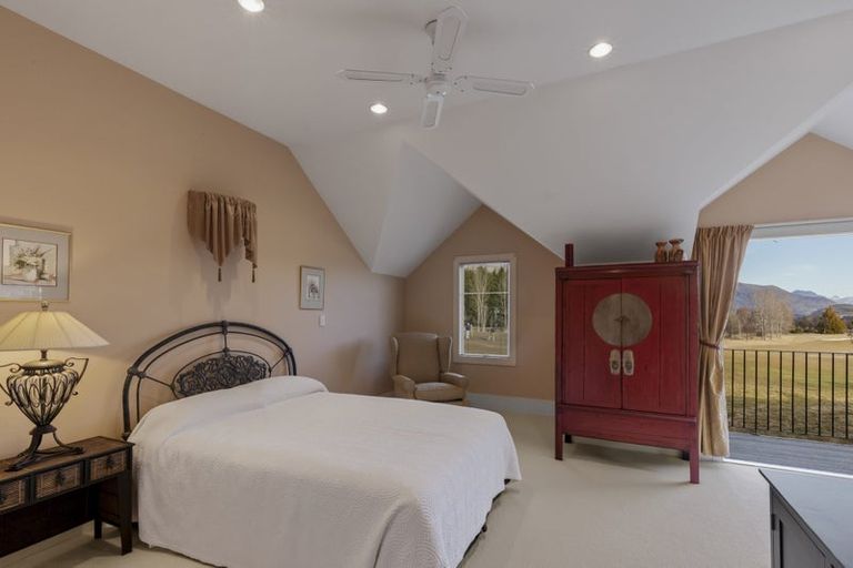 Photo of property in Millbrook Resort, 7 Chalmers Close, Arrowtown, 9371