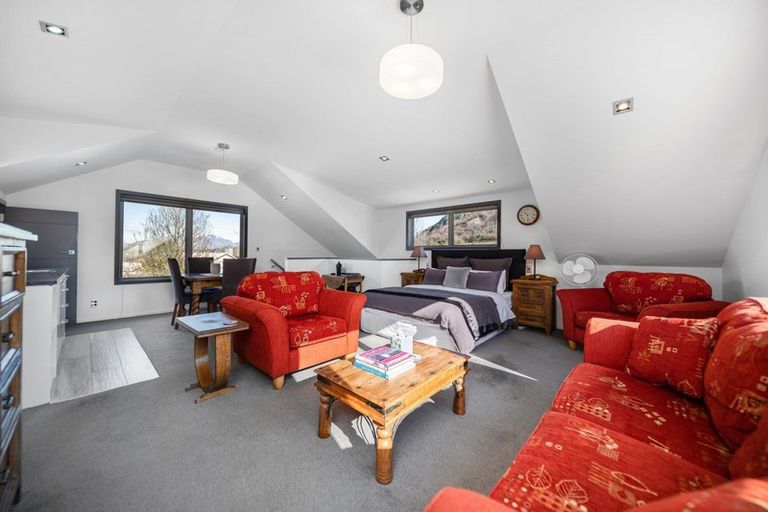 Photo of property in Butel Park, 12 Essex Avenue, Arrowtown, 9302