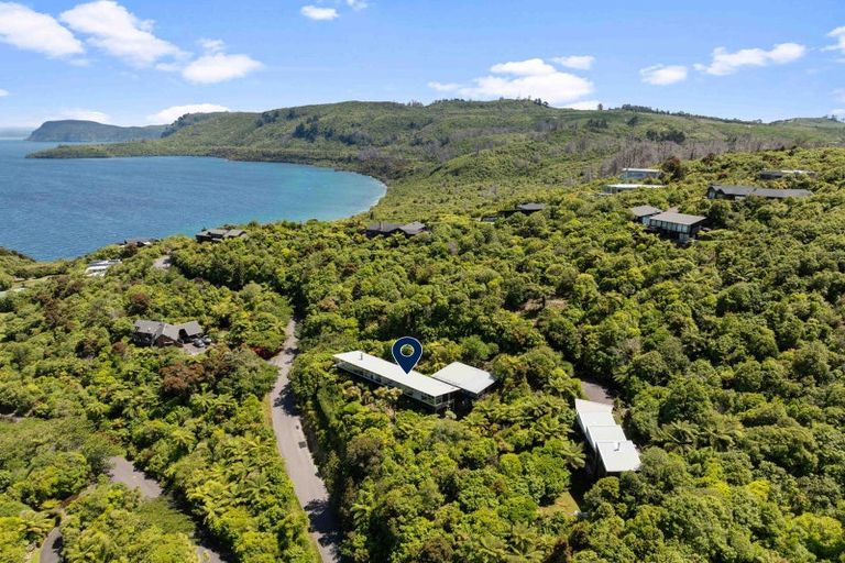 Photo of property in 43 Whakamoenga Point, Acacia Bay, Taupo, 3385