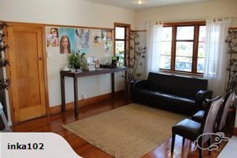 Photo of property in 1/128 Wilsons Road, Saint Martins, Christchurch, 8022
