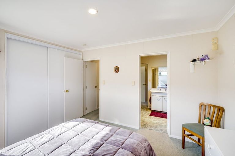 Photo of property in 17 Pukekura Place, Taradale, Napier, 4112