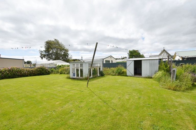 Photo of property in 10 Bridge Street, Tuatapere, 9620