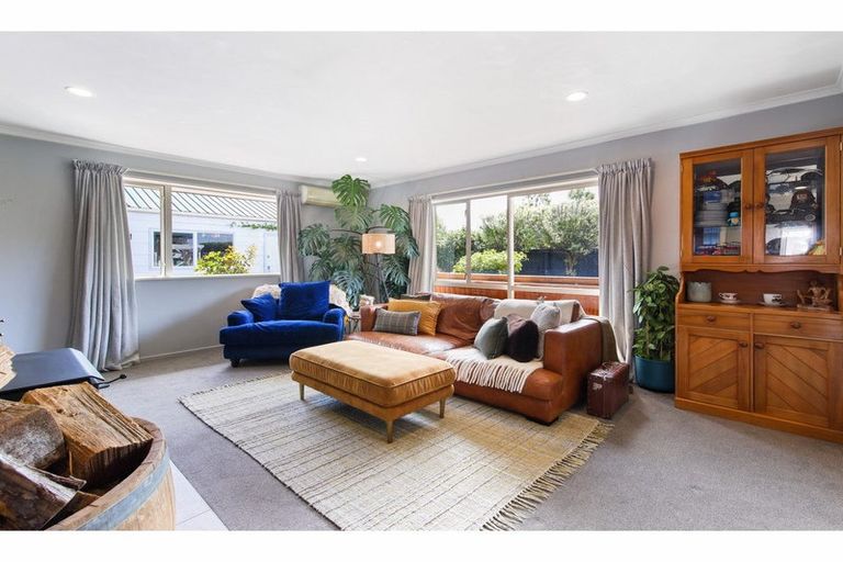 Photo of property in 60a Main North Road, Woodend, 7610