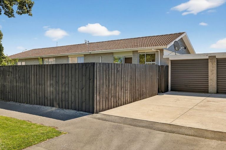 Photo of property in 2/21 Cob Crescent, Woolston, Christchurch, 8062