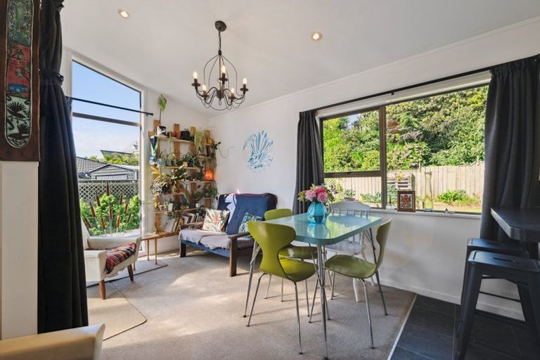 Photo of property in 15b Marchant Place, Westown, New Plymouth, 4310