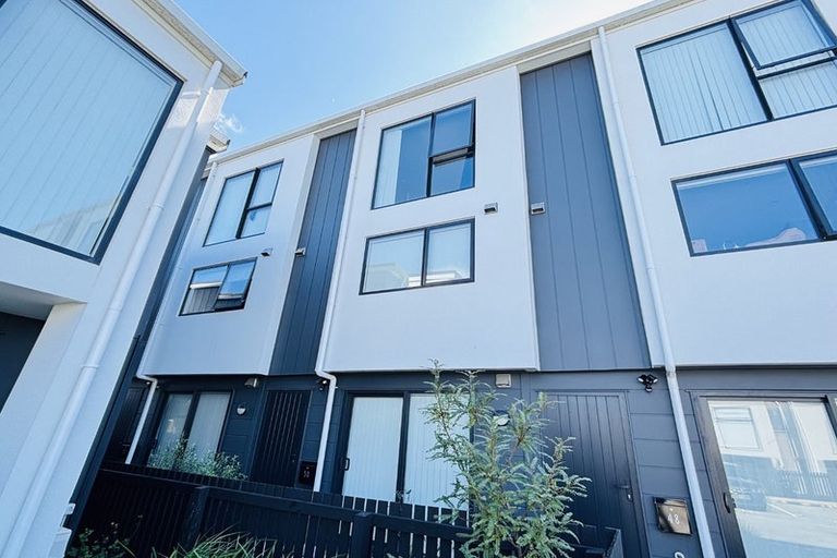 Photo of property in 50 Tima Lane, Mangere Bridge, Auckland, 2022