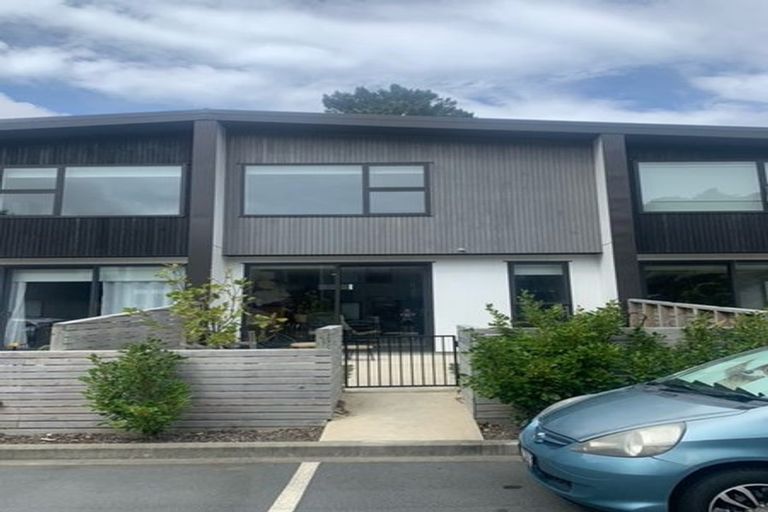 Photo of property in 24 Rua Kai Way, Brooklyn, Wellington, 6021