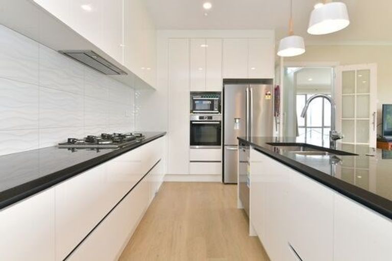 Photo of property in 24 Boocock Crescent, Orewa, 0931