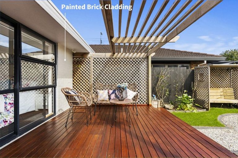 Photo of property in 2/83 Meadowland Drive, Somerville, Auckland, 2014