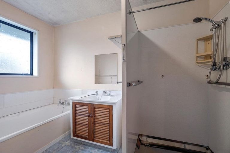 Photo of property in 1/2 Castile Place, Belfast, Christchurch, 8051