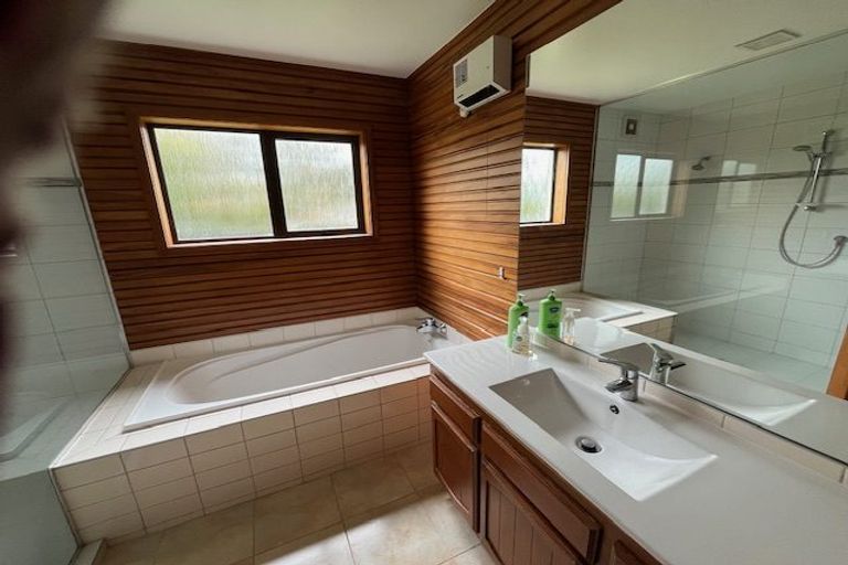 Photo of property in 13 Antilla Place, Half Moon Bay, Auckland, 2012