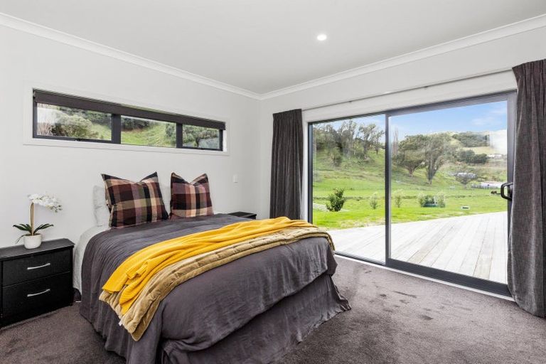 Photo of property in 16 Seafield Road, Eskdale, Napier, 4182