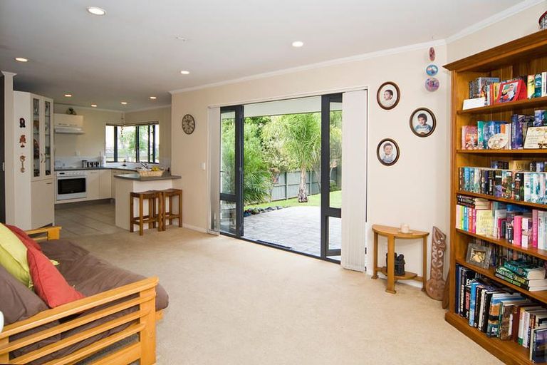 Photo of property in 20 Excelsa Place, Albany, Auckland, 0632