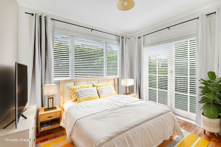 Photo of property in 13 Birkley Road, Bayswater, Auckland, 0622