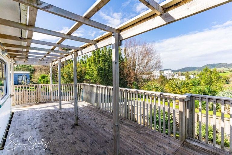 Photo of property in 8 Montaine Place, Maungaturoto, 0520