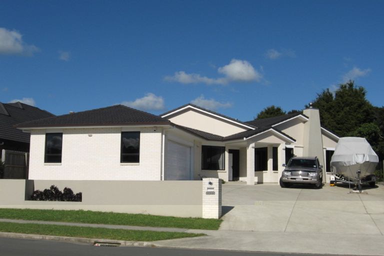 Photo of property in 129 Charles Prevost Drive, The Gardens, Auckland, 2105