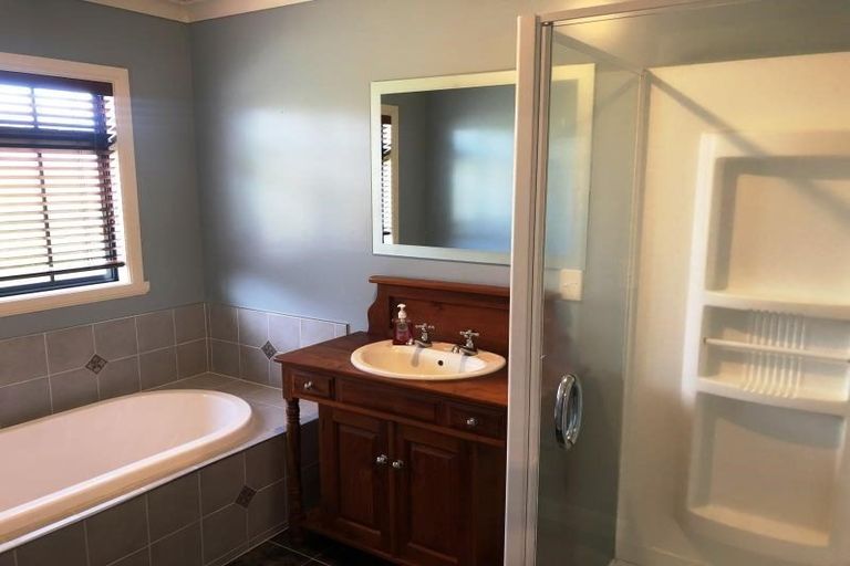 Photo of property in 15 Grace Avenue, Rototuna North, Hamilton, 3210