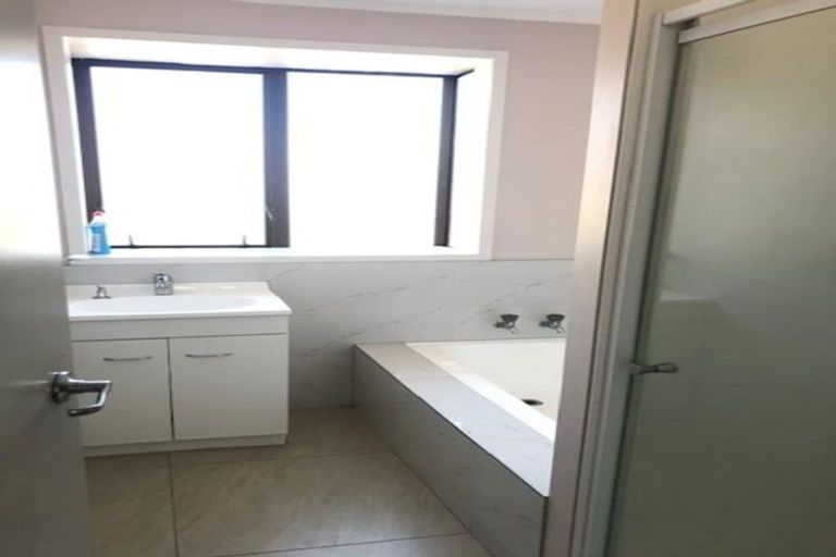 Photo of property in 4 Antalya Place, Manurewa, Auckland, 2102