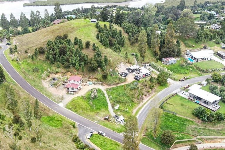 Photo of property in 18 Manuka Drive, Whangamata, 3691