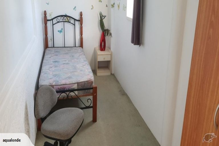 Photo of property in 21 High Road, Glenfield, Auckland, 0629