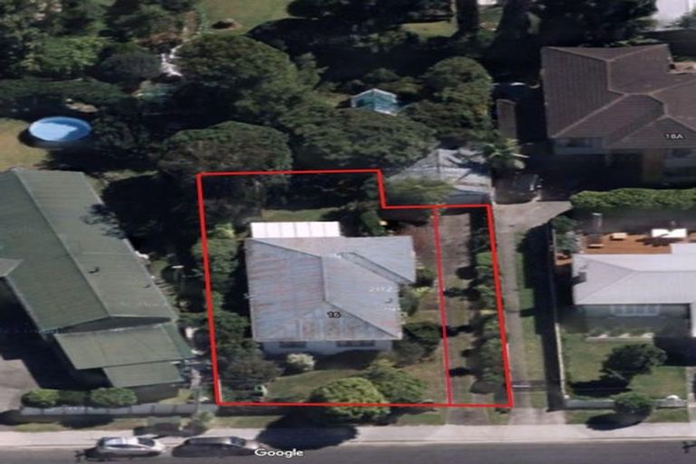 Photo of property in 16 Enderby Drive, Te Atatu Peninsula, Auckland, 0610