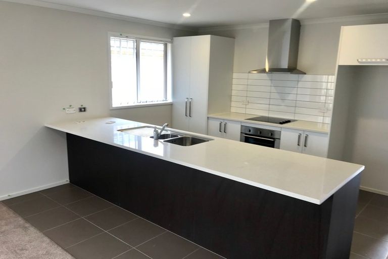 Photo of property in 15 Perla Road, Pukekohe, 2120