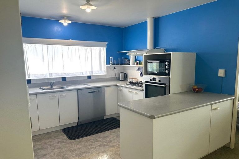 Photo of property in 21 Haruru Falls Road, Haruru, 0204