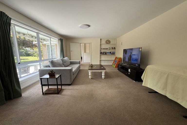 Photo of property in 20 Ambleside Drive, Burnside, Christchurch, 8053