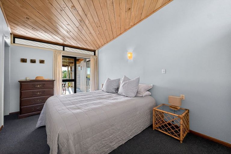 Photo of property in 102 Newcastle Street, Mahia, 4198