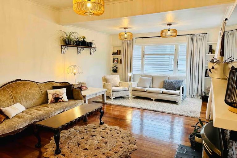 Photo of property in 25 Franklyn Street, Nelson South, Nelson, 7010