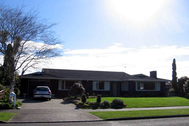 Photo of property in 35 Dittmer Drive, Awapuni, Palmerston North, 4412