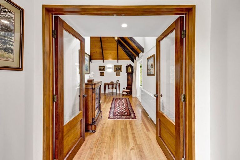 Photo of property in 215 Cowling Road, Hurdon, New Plymouth, 4371