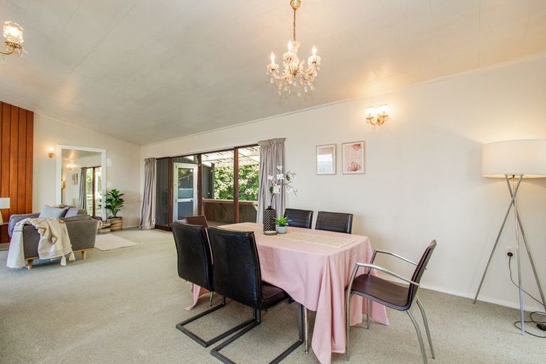 Photo of property in 30 Mountain Road, Western Heights, Rotorua, 3015