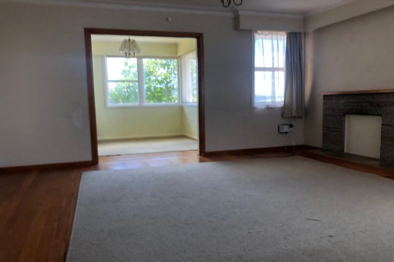 Photo of property in 10 Gilliam Street, New Lynn, Auckland, 0600