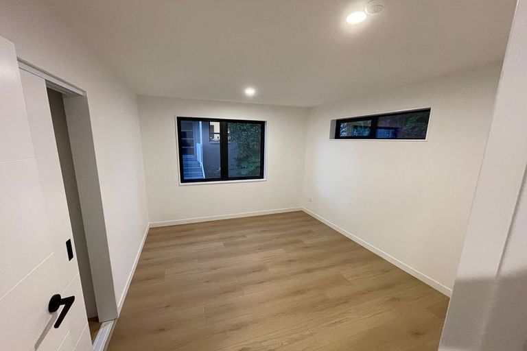 Photo of property in 9 Palmer Avenue, Glen Eden, Auckland, 0602