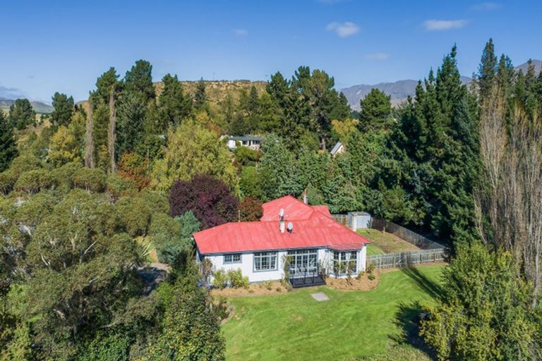 Photo of property in 2122 Fairlie Tekapo Road, Burkes Pass, Fairlie, 7987