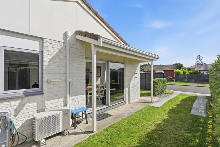 Photo of property in 3a Compton Place, Mount Maunganui, 3116