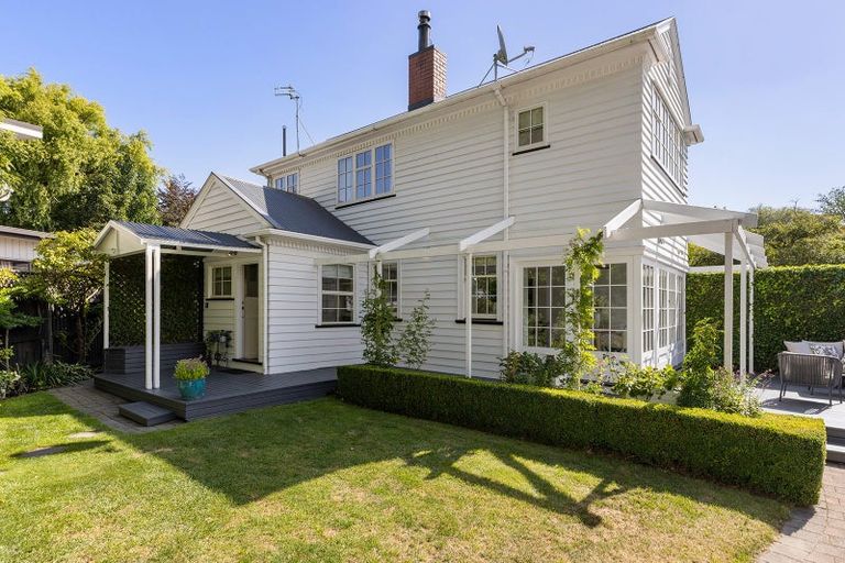 Photo of property in 108 Clyde Road, Ilam, Christchurch, 8041