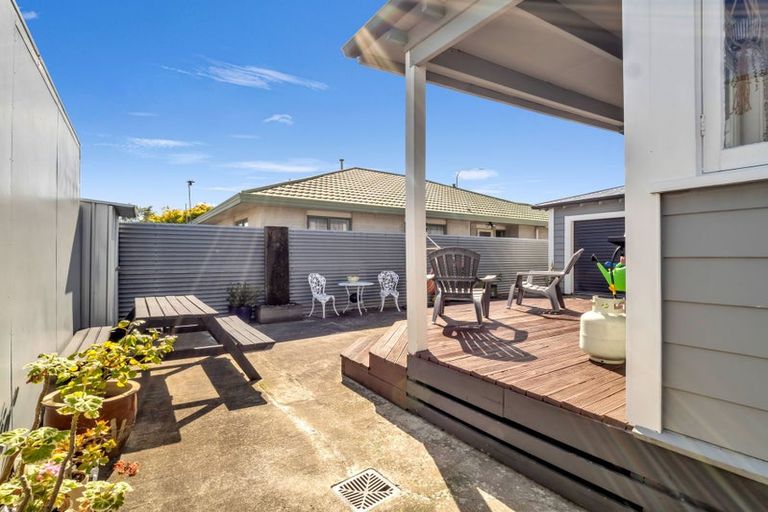 Photo of property in 6 Fairs Road, Milson, Palmerston North, 4414