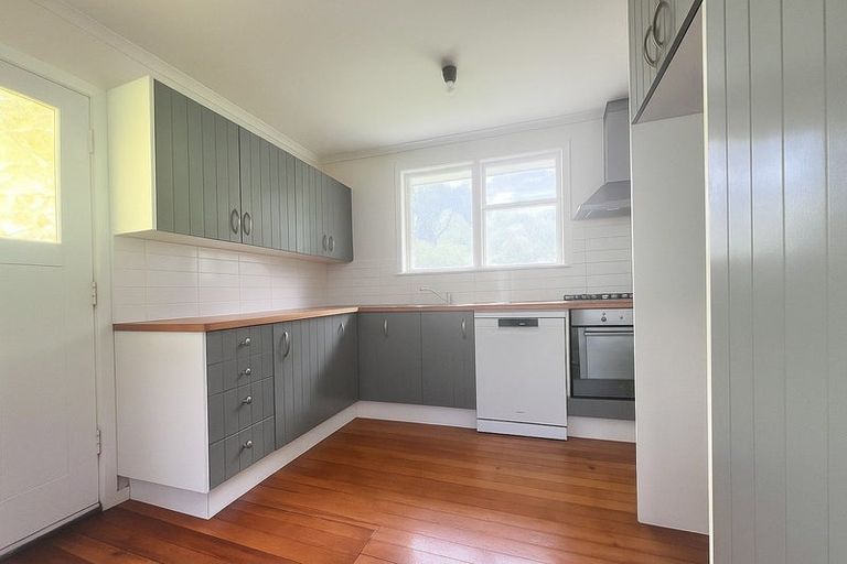 Photo of property in 72 Tireti Road, Titahi Bay, Porirua, 5022