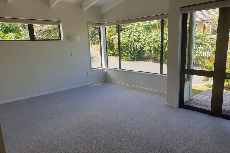 Photo of property in 127 Winara Avenue, Waikanae, 5036
