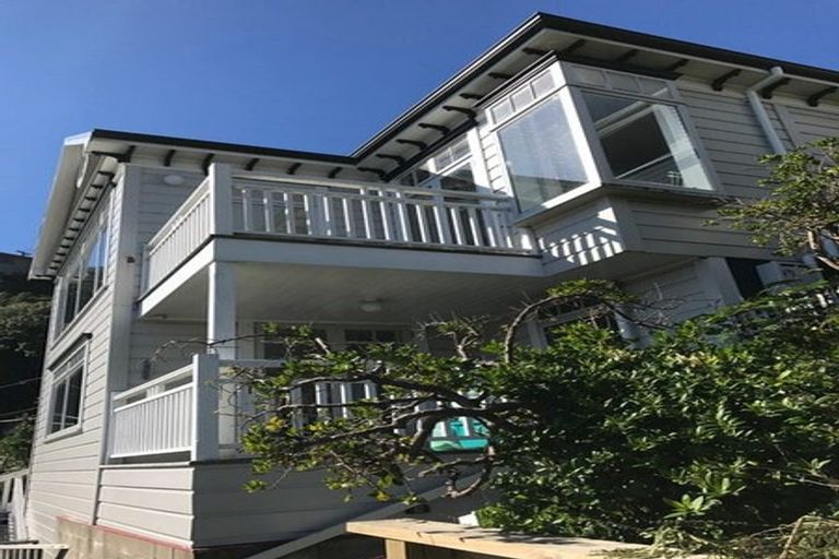 Photo of property in 63 Palliser Road, Roseneath, Wellington, 6011