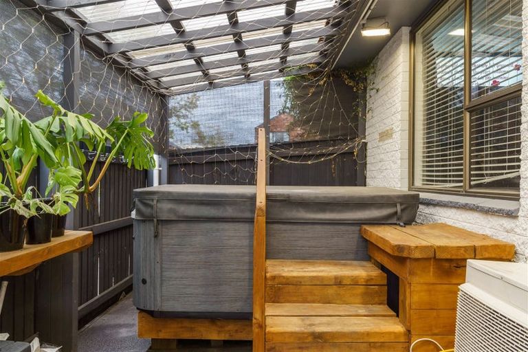 Photo of property in 1/114 Hastings Street East, Sydenham, Christchurch, 8023