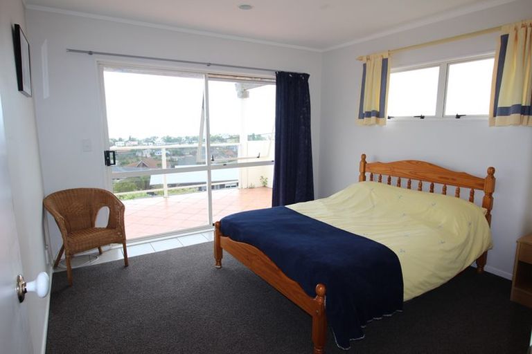 Photo of property in 25a Brightside Road, Stanmore Bay, Whangaparaoa, 0932